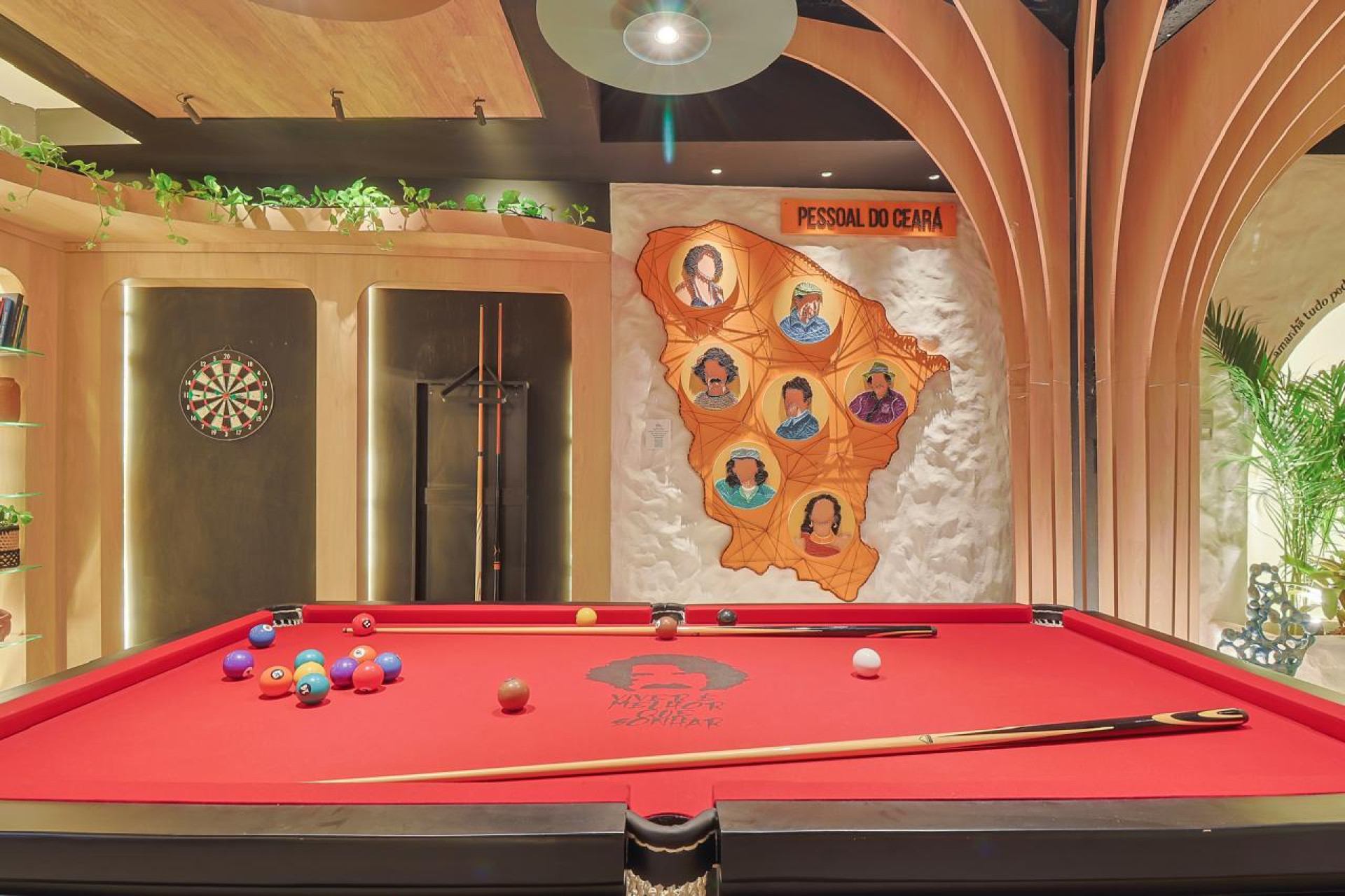 Assinado por Renan Barrocas e Beto Barrocas, o lounge Raízes Cearenses foi eleito pelo público como 