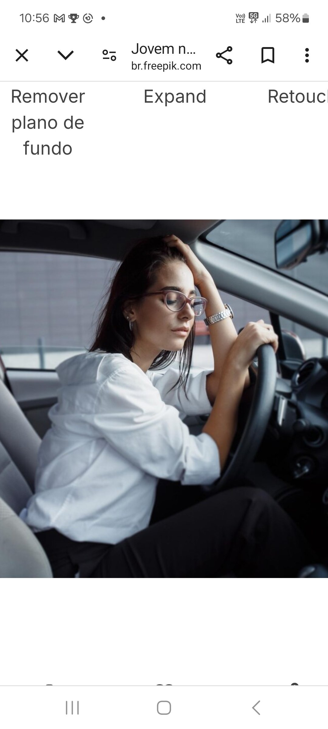 A falta de descanso adequado antes de uma viagem de carro pode ser fatal para o motorista e sua família. Por isso, é fundamental dormir bem antes de pegar a estrada para não correr risco de cochilo ao volante.