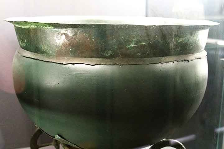 Os autores concluíram que esses objetos de bronze podem representar um recurso inexplorado para a compreensão de civilizações antigas. Isso porque o metal tem propriedades antibacterianas que podem preservar materiais orgânicos por milênios.