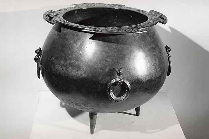 O leite pode ter sido fermentado nos caldeirões para ser conservado em forma de iogurte, ou pode ter sido ingrediente na produção de enchidos.