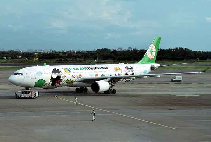 A EVA Air subiu uma posição e está em 8º lugar no ranking das melhores do mundo. Fundada em 1989. Sediada na cidade de Taoyuan, em Taiwan. Frota de 84 aviões. 