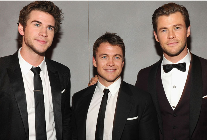 Ele é o irmão do meio de Liam e Luke, que também se tornaram atores conhecidos.