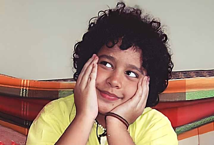 Nascido na Vila Formosa, Zona Leste da cidade de São Paulo, no dia 18 de janeiro de 1995, Daniel Garcia Felicione Napoleão é um cantor, rapper, compositor, ator, drag queen e dublador brasileiro. Ficou nacionalmente conhecido como a artista Gloria Groove. 