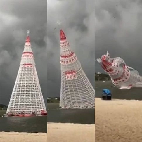 Uma árvore de Natal flutuante de 56 metros desabou durante uma tempestade em Maricá (RJ) nesta segunda-feira (16/12), deixando um morto e dois feridos. O momento foi registrado em vídeo.