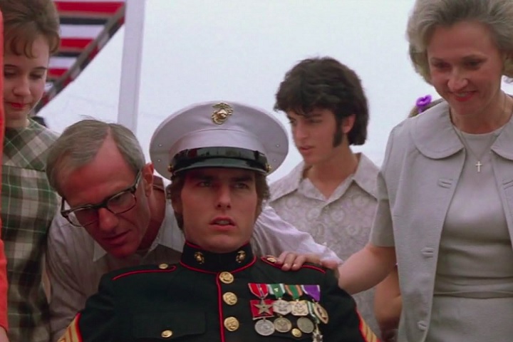 Ao longo das décadas seguintes, Cruise brilhou em dramas como Rain Man (1988), ao lado de Dustin Hoffman, e Nascido em 4 de Julho (1989), que lhe rendeu uma indicação ao Oscar por seu papel como um veterano da Guerra do Vietnã.