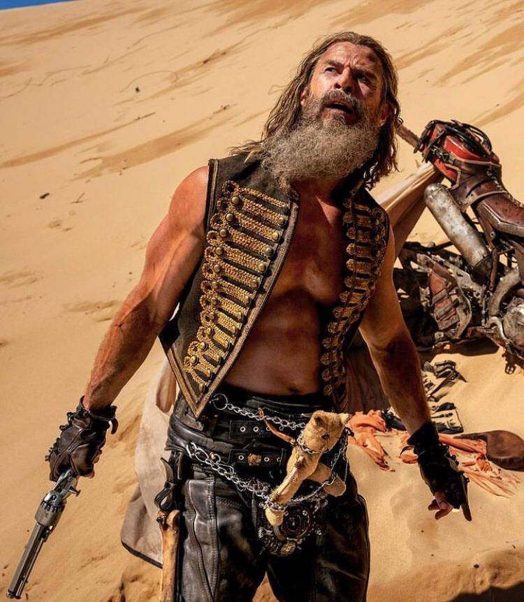 O ator veio ao Brasil divulgar o filme “Furiosa: Uma Saga Mad Max”, que tem estreia prevista para maio de 2024.