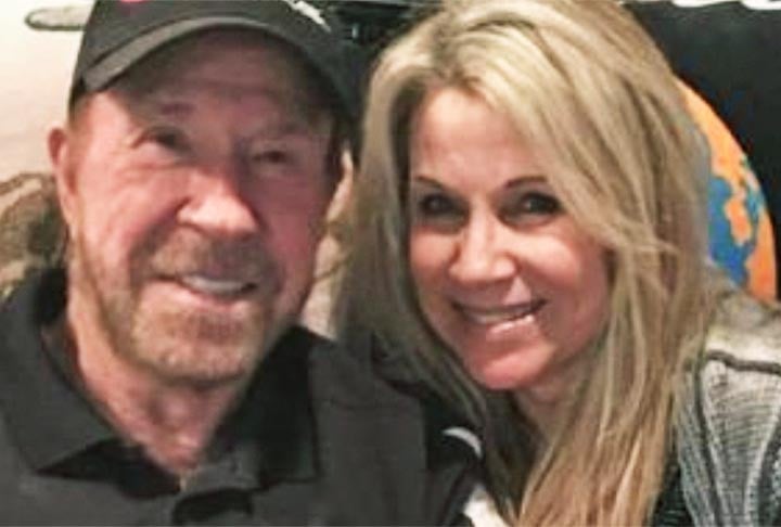 Na vida pessoal, foi casado com Dianne Holechek, com quem teve dois filhos: Mike Norris e Eric Norris. No entanto, descobriu que tinha uma filha em um caso extraconjugal, e reconheceu a paternidade de Dina Norris (foto). 