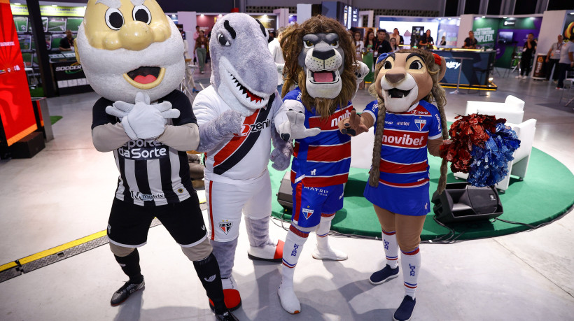 Vozão, mascote do Ceará, Tutuba, mascote do Ferroviário, Juba e Stella, mascotes do Fortaleza, na Confut Nordeste 2024
