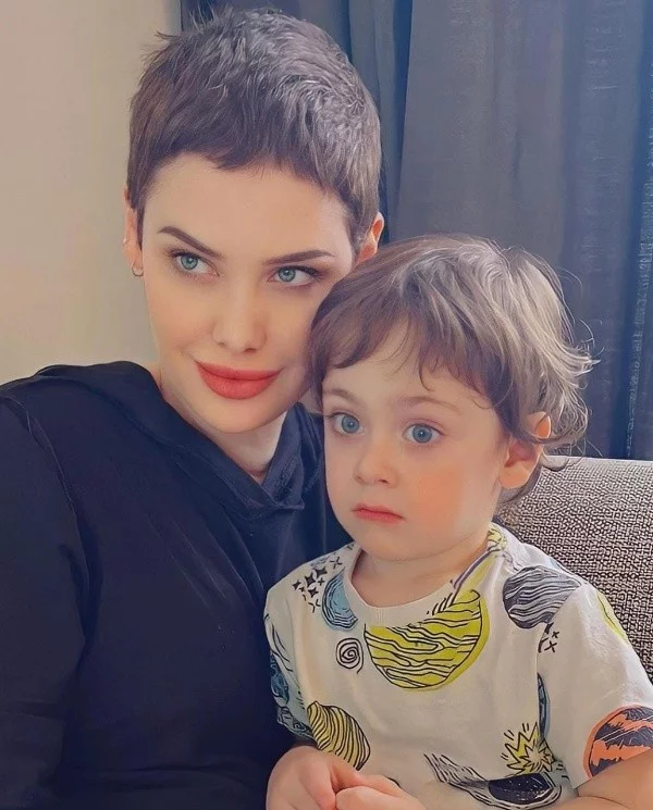 Lestat - Quem viu o filme Entrevista Com o Vampiro (1990) lembra que esse é o nome do vampiro interpretado por Tom Cruise. A atriz Mayana Moura deu ao filho esse nome, que tem origem francesa e significa raro ou urgência.