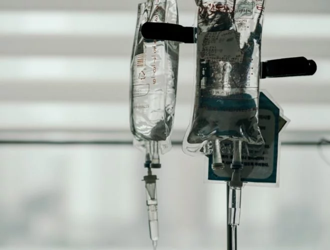 “A partir da infecção constatada, equipe médica da Unidade de Terapia Intensiva (UTI) decidiu pela realização cirúrgica de emergência, com a finalidade de remover o feto e controlar o processo infeccioso”, comunicou a instituição, em nota.