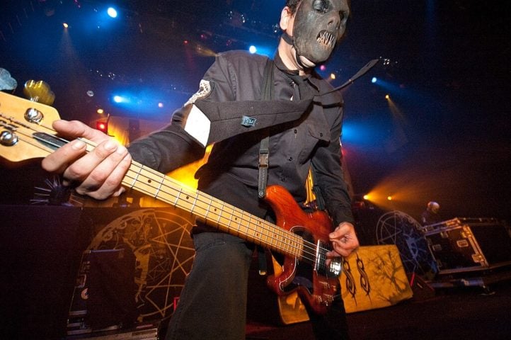 Em 2010, a banda sofreu um duro golpe com a morte do baixista Paul Gray. A perda abalou o grupo, mas eles decidiram seguir em frente, dedicando o álbum .5: The Gray Chapter (2014) à memória do amigo.