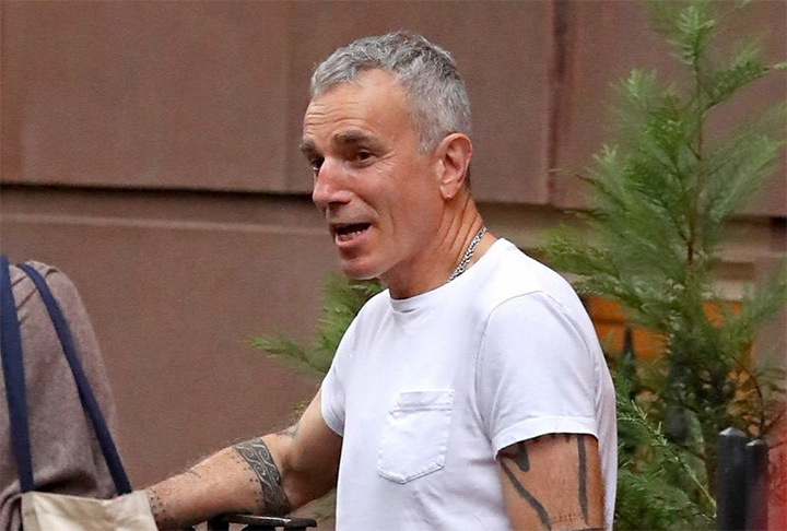 Daniel Day-Lewis - Um dos atores mais identificados com “O Método”, causou impressão nos colegas do filme “Meu Pé Esquerdo”, em que interpretou um pintor tetraplégico. 
