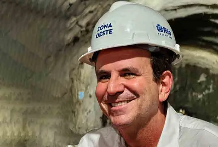 Rio de Janeiro (RJ):	O carioca Eduardo Paes (PSD) foi reeleito no primeiro turno, com 60,47%. Com isso, o político terá seu quarto mandato à frente da prefeitura, com duas reeleições. 