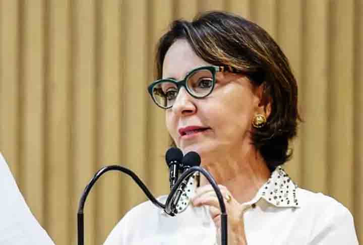 Aracaju (Sergipe): Emília Corrêa (PL) foi eleita a primeira prefeita da história da capital alagoana. A política, de 62 anos, teve 165.924 (57,46%) dos votos válidos, enquanto Luiz Roberto ficou com 122.842 (42,54%).