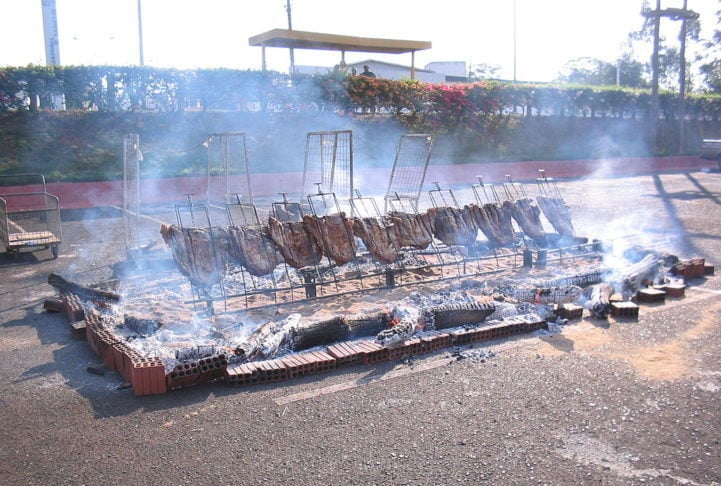 Atualmente com uma população de aproximadamente 120 mil habitantes, Barretos também se destaca pela produção de carne bovina.