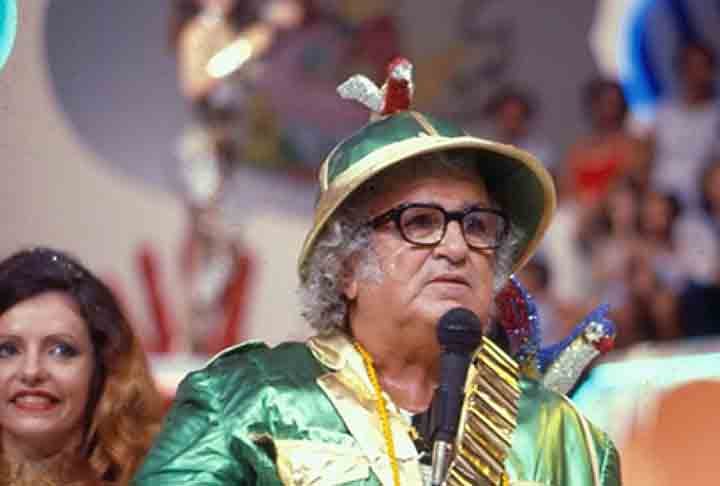 O programa, que contava com atrações musicais, concursos e apresentação de calouros, foi ao ar na TV Globo entre julho de 1967 e novembro de 1972. 
