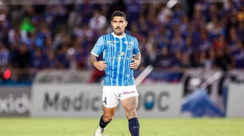 Volante ex-Vasco, foi um dos destaques da equipe na conquista do acesso no Japão e entrou na seleção da temporada da J-League 2
