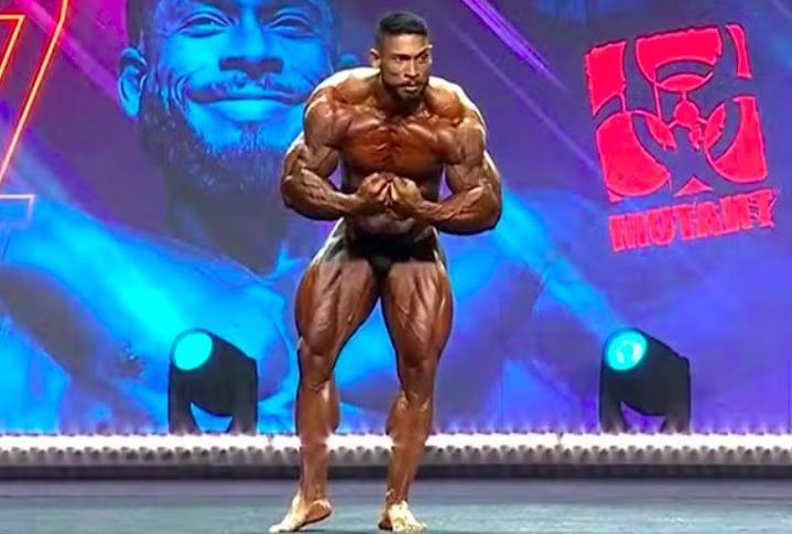 O atleta de 29 anos e é conhecido como Dinossauro do Acre, em referência ao estado onde nasceu. Foi quarto colocado do Mr. Olympia, em Las Vegas, nos EUA. Campeão no Mr. Olympia Brasil 2024, em São Paulo, garantindo uma vaga para disputar o Mr. Olympia 2025
