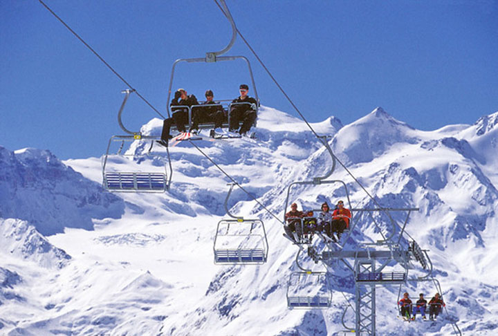 Suíça - Capital Berna: 133 mil habitantes. 