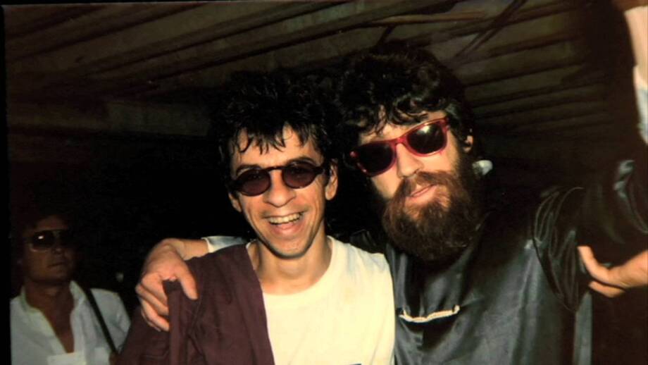 Nos últimos anos de vida, Raul Seixas se aproximou do cantor e compositor Marcelo Nova, da banda Camisa de Vênus. Eles fizeram uma turnê juntos pelo Brasil e gravaram o álbum “Panela do Diabo”, o último da carreira do artista baiano. 
