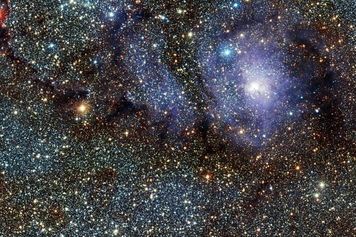 Agora uma curiosidade intrigante: o Sol é apenas uma das bilhões de estrelas da Via Láctea, e existem bilhões de outras galáxias no universo ainda não descobertas ou sequer exploradas.