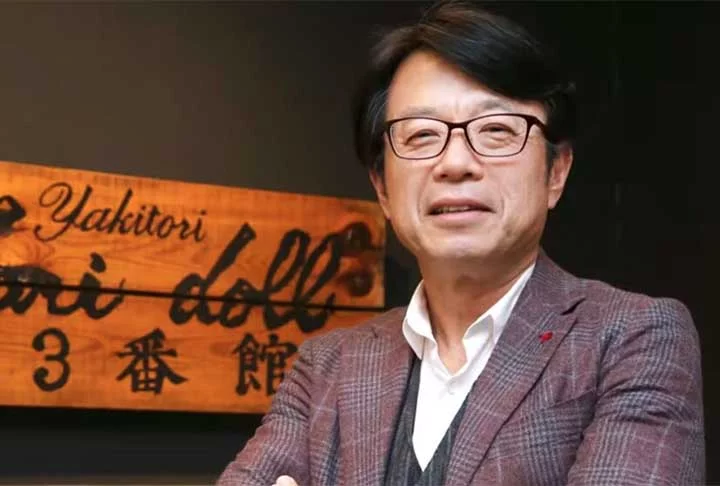 O bilionário japonês Takaya Awata criou uma cadeia de restaurantes e vem expandindo seus negócios no setor de fast-foods a tal ponto que pode ser uma ameaça para redes famosas, como McDonald’s e KFC, segundo matéria da revista Forbes. 
