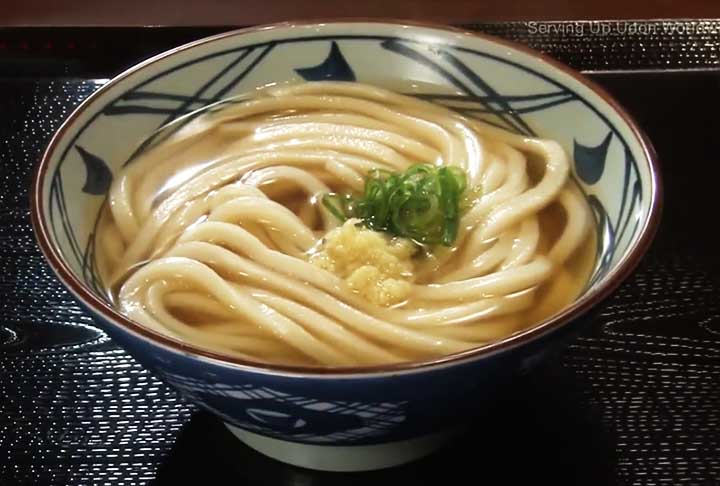 Uma das propriedades do empresário é a Marugame Seimen, maior rede de macarrão udon do Japão. O prato é muito popular na culinária nipônica. 
