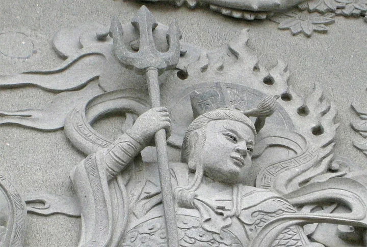 Diferente áreas utilizam o tridente como uma forma de simbolismo por aquilo que defendem, ou acreditam, seja no meio militar, religioso ou na explicação das mitologias.