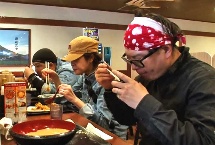 Entre 2019 e 2023, o setor de restaurantes de serviço rápido cresceu 5% por ano, o maior índice no mercado global de serviços de alimentação.
