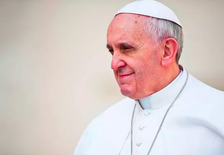 O papa Francisco está no cargo desde 2013. Nesses 11 anos, promoveu reformas importantes na Igreja Católica. Uma delas aconteceu neste ano com o objetivo de simplificar e flexibilizar os ritos funerários papais. O Sumo Pontífice deu aval para as mudanças no dia 20 de novembro e elas constam do livro litúrgico que foi aprovado pelo líder religioso em 29 de abril. 
