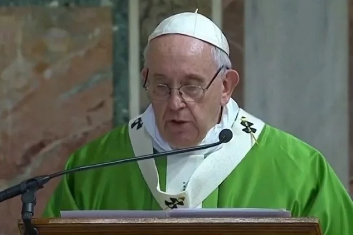 Além disso, Francisco também tem sido um defensor ativo do diálogo inter-religioso e da reconciliação entre diferentes grupos.