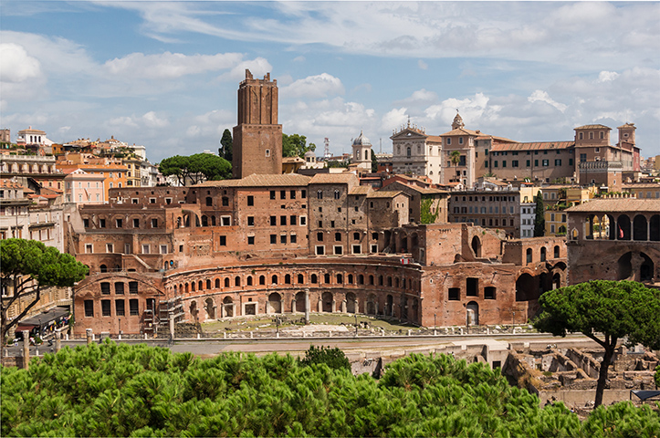 Mercado de Trajano - Complexo de edifícios da Roma Antiga, erguido na mesma época do Fórum de Trajano, no início do século II, na encosta do Monte Quirinal. 