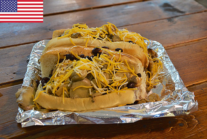 4º - Spiedie - Quitute  bastante consumido na cidade de Binghamton, no estado de Nova Iorque, nos Estados Unidos. Lembra o espetinho brasileiro, com a opção de cubos de frango, porco, cordeiro ou de carne bovina que ficam de molho em uma mistura de temperos.