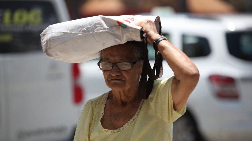 Se aquecimento da Terra seguir como está, a área onde os maiores de 60 anos estarão em risco aumentará para cerca de 35%