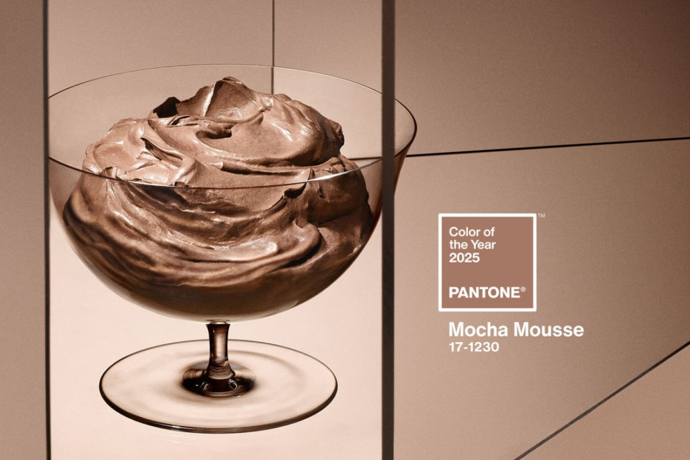 A cor do ano de 2025 escolhida pela Pantone foi 'Mocha Mousse'(Foto: Divulga&ccedil;&atilde;o/Pantone)