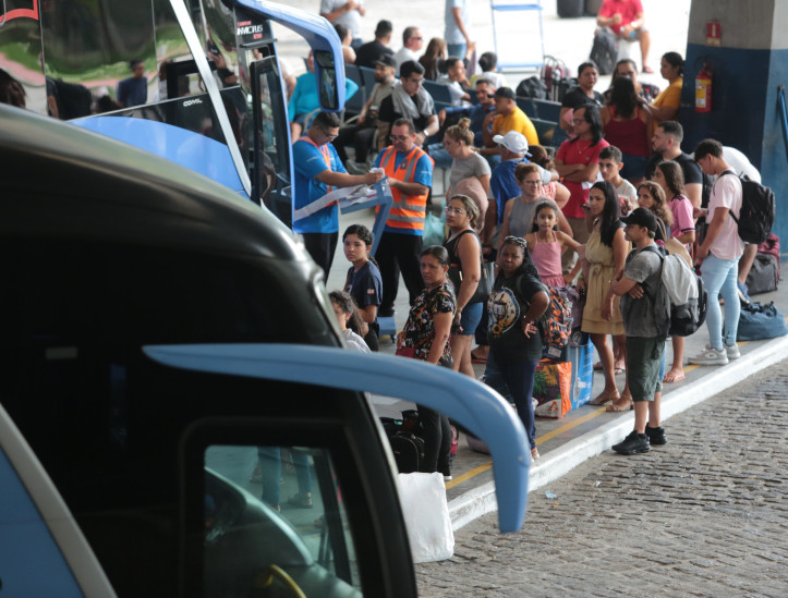 FORTALEZA-CE, BRASIL, 28.12.2024: Movimento na Rodoviária antes do Ano Novo.. (foto: Fabio Lima/ OPOVO)
