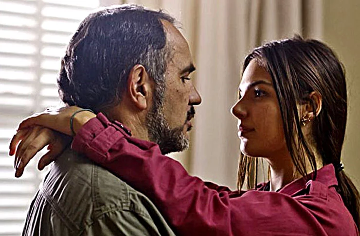 Esses não foram seus únicos trabalhos na TV Globo. A atriz também fez pelo menos três séries na emissora A primeira delas foi em 2012, quando interpretou a personagem Catarina no episódio A Culpada de BH, em As Brasileiras. 