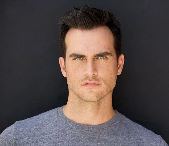 No filme, foi interpretado por Cheyenne Jackson