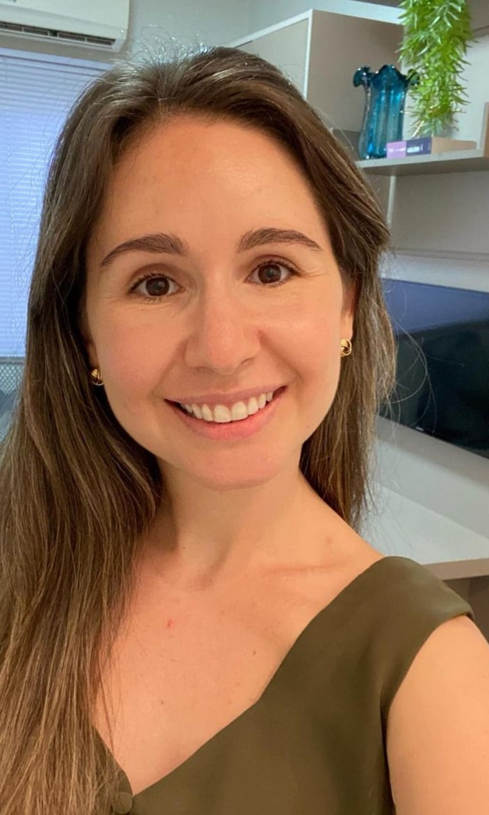 Pamela usou uma medicação injetável a cada 15 dias e viu sua função renal retornar à normalidade. A molécula é fornecida pelo seu plano de saúde, mas também está disponível no SUS.