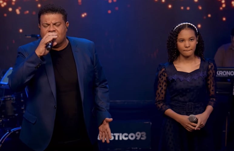 Compostas de forma mais poética e menos dogmática, as canções gospel se distanciaram de suas raízes religiosas mais rígidas e passaram a se comunicar de maneira mais ampla com o público.