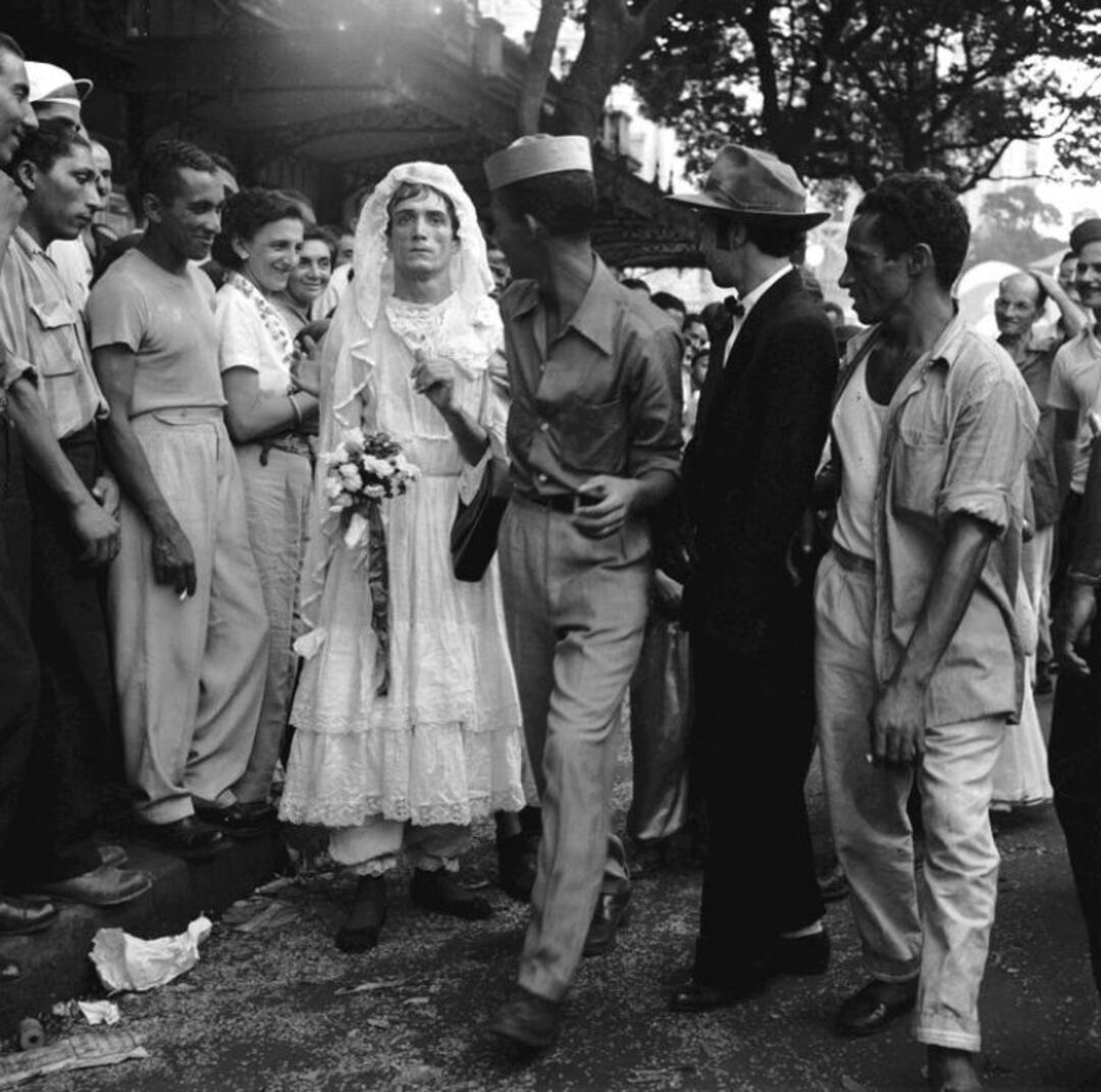 “Percebi que há inúmeras histórias que eu poderia contar sobre esta cidade porque dentro de cada casa, dentro de cada armário, existe uma caixa com revelações”, destacou Cosme.