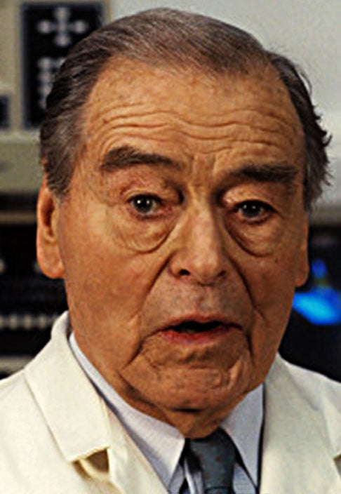 Curiosamente, Sebastian Shaw ficou conhecido apenas por esse papel. Sua carreira não teve outros trabalhos expressivos de alcance internacional.
