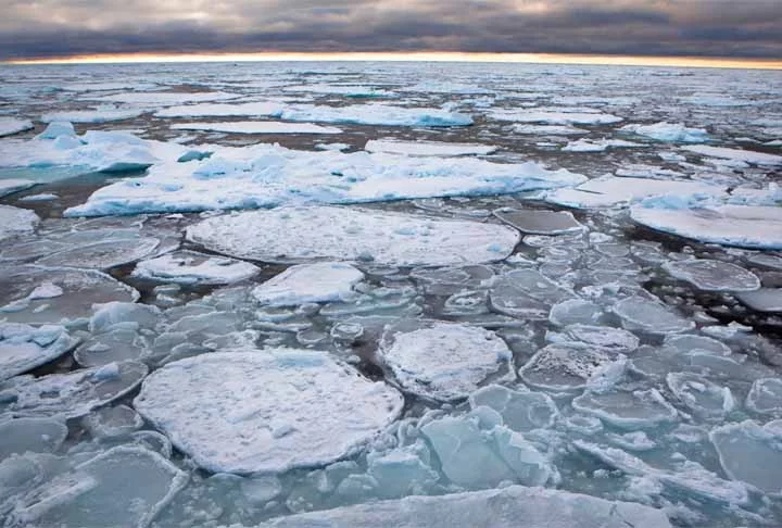 Atualmente, a forma mais próxima de união entre as ilhas ocorre no inverno, quando o mar ao redor das ilhas congela e elas ficam conectadas por uma espécie de pista de gelo.