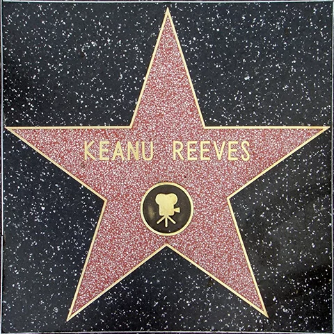 Desde 2005, Keanu tem uma estrela  na Calçada da Fama em Los Angeles. 
