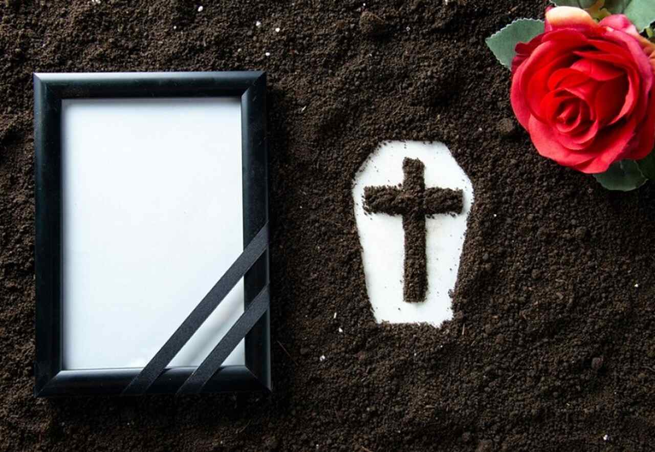 Embora tenha enfrentado dificuldades financeiras e pessoais ao longo de sua vida, como a morte de sua esposa e problemas de visão nos últimos anos, Monet continuou com sua arte até a sua morte, em 5 de dezembro de 1926, em Giverny (França).