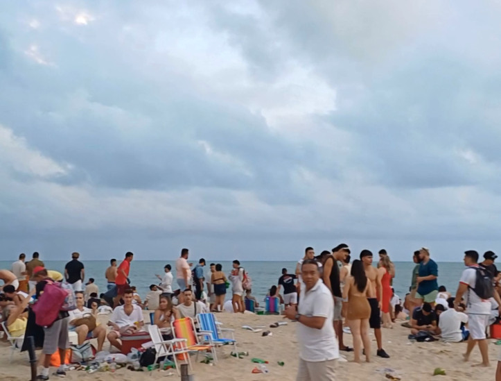 Registros do Aterro da Praia de Iracema após o fim da programação do Réveillon de Fortaleza