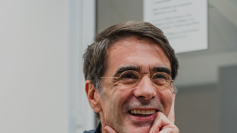 FORTALEZA-CE, BRASIL, 13-12-2024: Entrevista com João Moreira Salles, para Páginas Azuis. (Foto: Fernanda Barros/ O Povo)
 (Foto: FERNANDA BARROS)