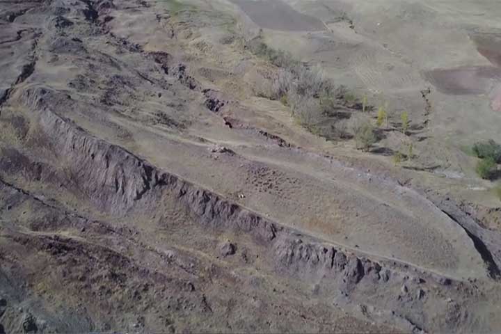 Mesmo sendo considerado um evento histórico, boa parte de estudiosos e arqueólogos rejeita a hipótese de interpretação literal do relato sobre a Arca de Noé.