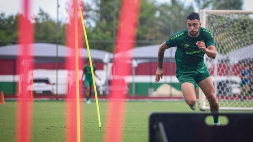 Argentino, anunciado neste sábado (4), inicia as atividades no CT Carlos Castilho; Zagueiro assinou contrato até o fim de 2028