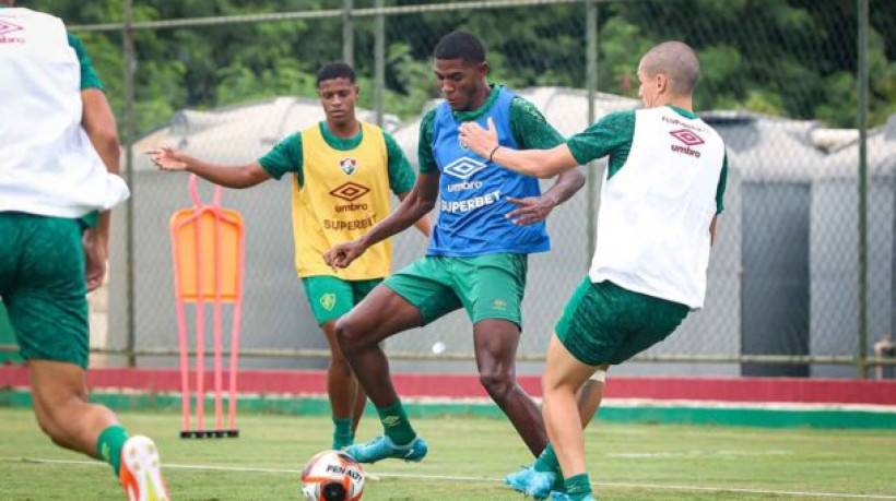 Rio de Janeiro, RJ - 04/01/2025 -
Fluminense treina nesta tarde no CT Carlos Castilho.
FOTO: MARCELO GONÇALVES / FLUMINENSE F.C.
.
IMPORTANTE: Imagem destinada a uso institucional e divulgação, seu
uso comercial está vetado incondicionalmente por seu autor e o
Fluminense Football Club.É obrigatório mencionar o nome do autor ou
usar a imagem.
.
IMPORTANT: Image intended for institutional use and distribution.
Commercial use is prohibited unconditionally by its author and
Fluminense Football Club. It is mandatory to mention the name of the
author or use the image.
.
IMPORTANTE: Imágen para uso solamente institucional y distribuición. El
uso comercial es prohibido por su autor y por el Fluminense FootballClub. 
És mandatório mencionar el nombre del autor ao usar el imágen.